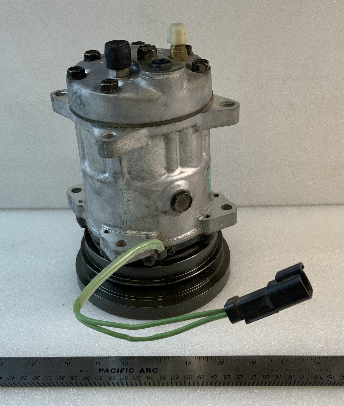 GENUINE SANDEN HEAVY DUTY AC COMPRESSOR & AC CLUTCH P/N: SD7H15 CAT. NO. 3E-1906