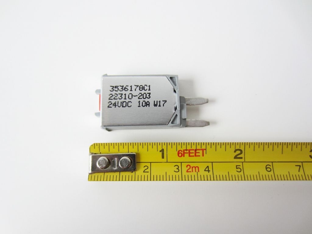 Navistar International 3536178C1 Circuit Breaker 24 VDC 10 AMP Genuine OEM NEW