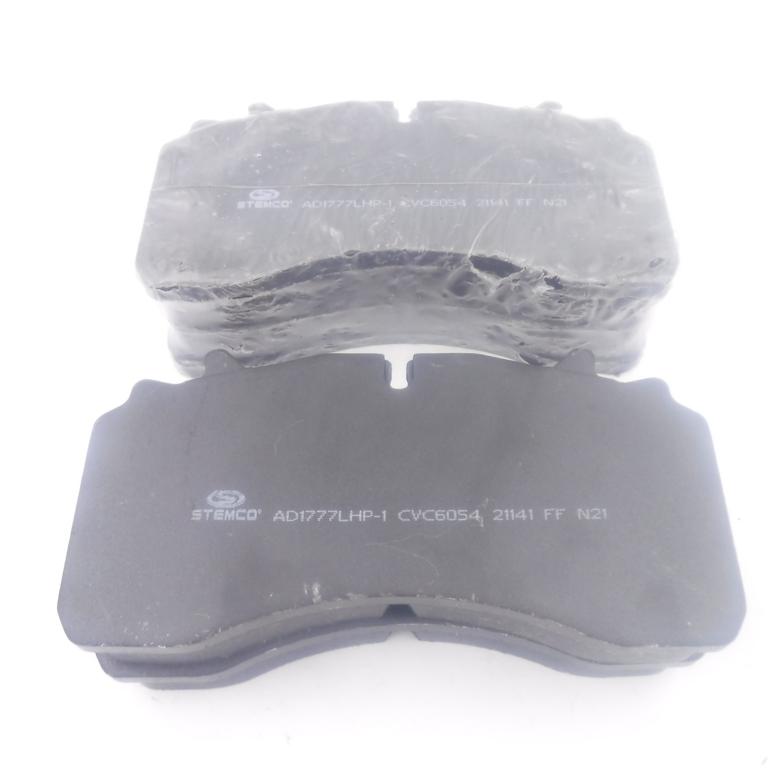 Set of 4 STEMCO Brake Pads AD1777LHP-1 NO HARDWARE AD1777L-1