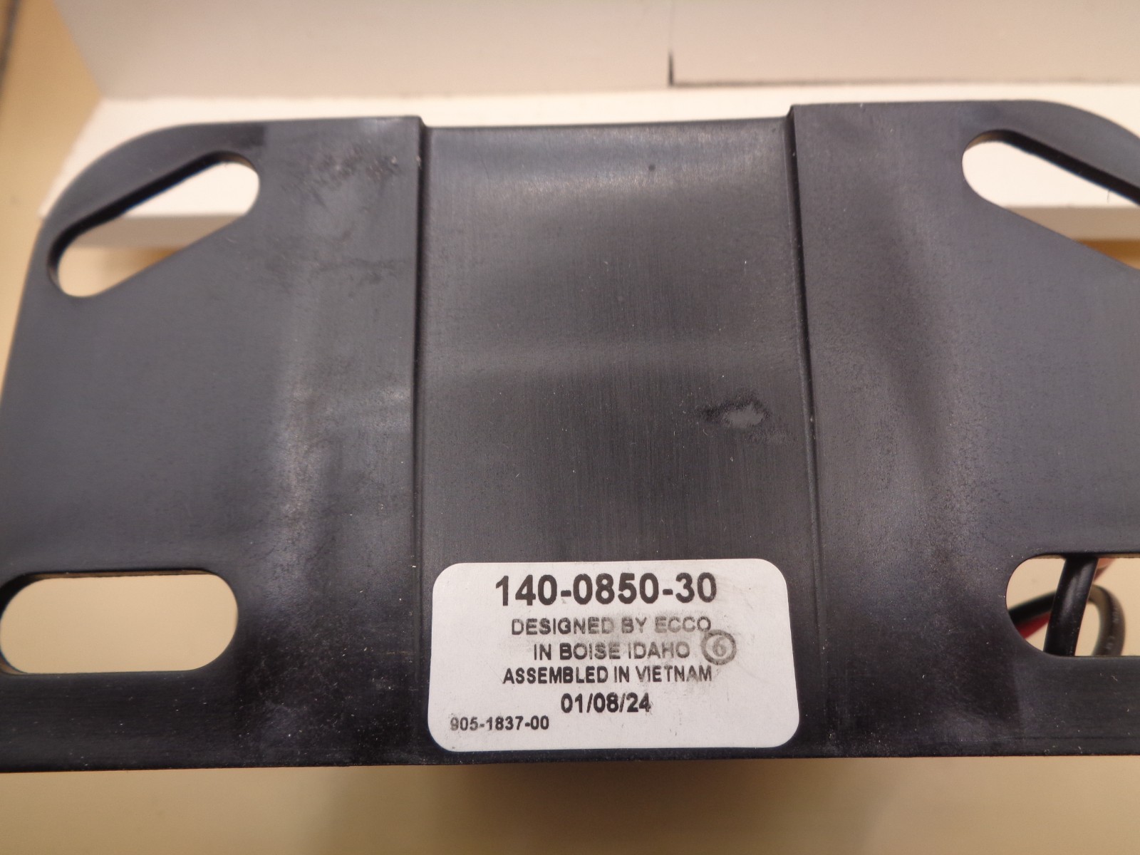 ECCO 850N 800 Series Tonal Surface Mount Back-Up Alarm – 112 dB(A); 12-36VDC