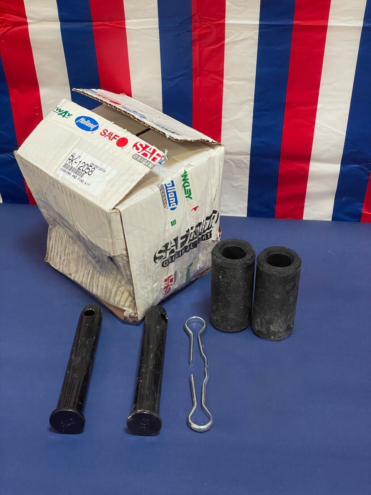 Saf Holland RK-12058 Cushions And Pins for XA-351-TT Yard Spotter Fifth Wheel