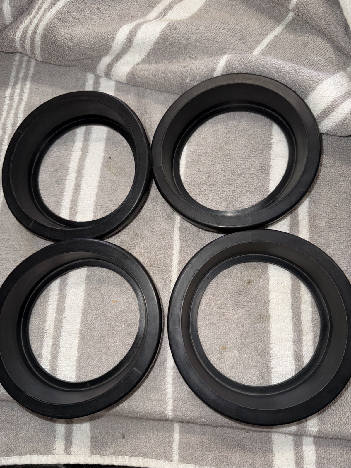 4 Pack Imperial 4” Lamp Mounting Grommet 81766 Replacement for 40700 TL40700