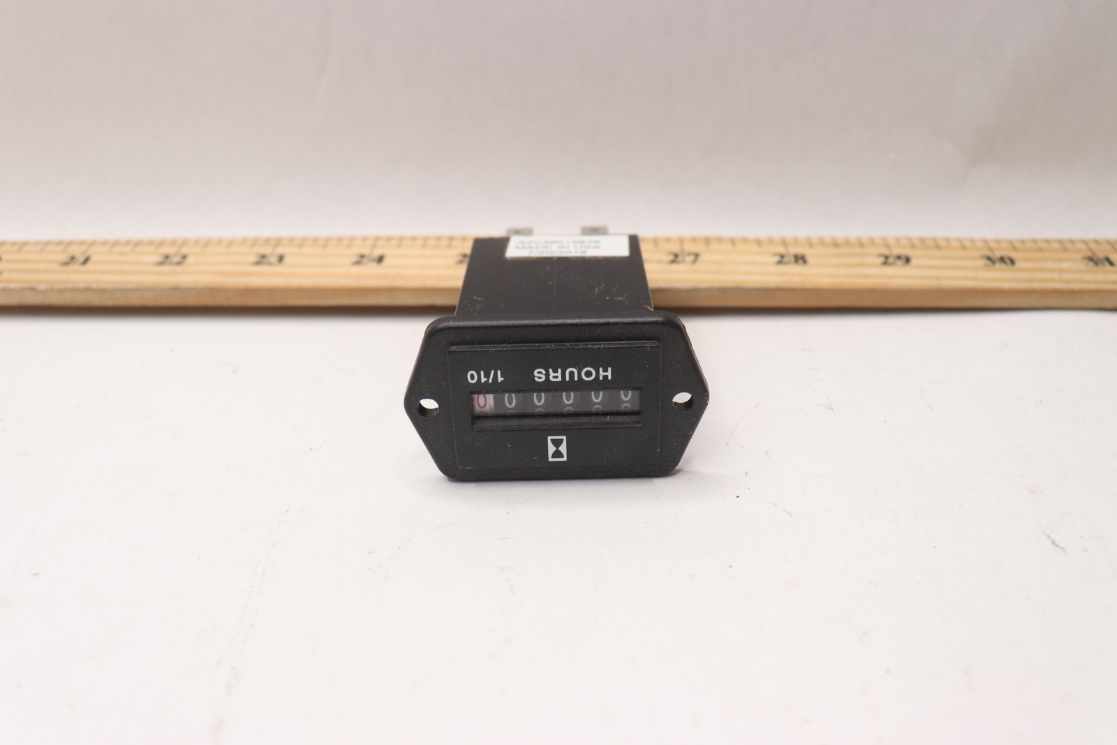 Hourmeter 2 Screw Mounting 120VAC 701-1245