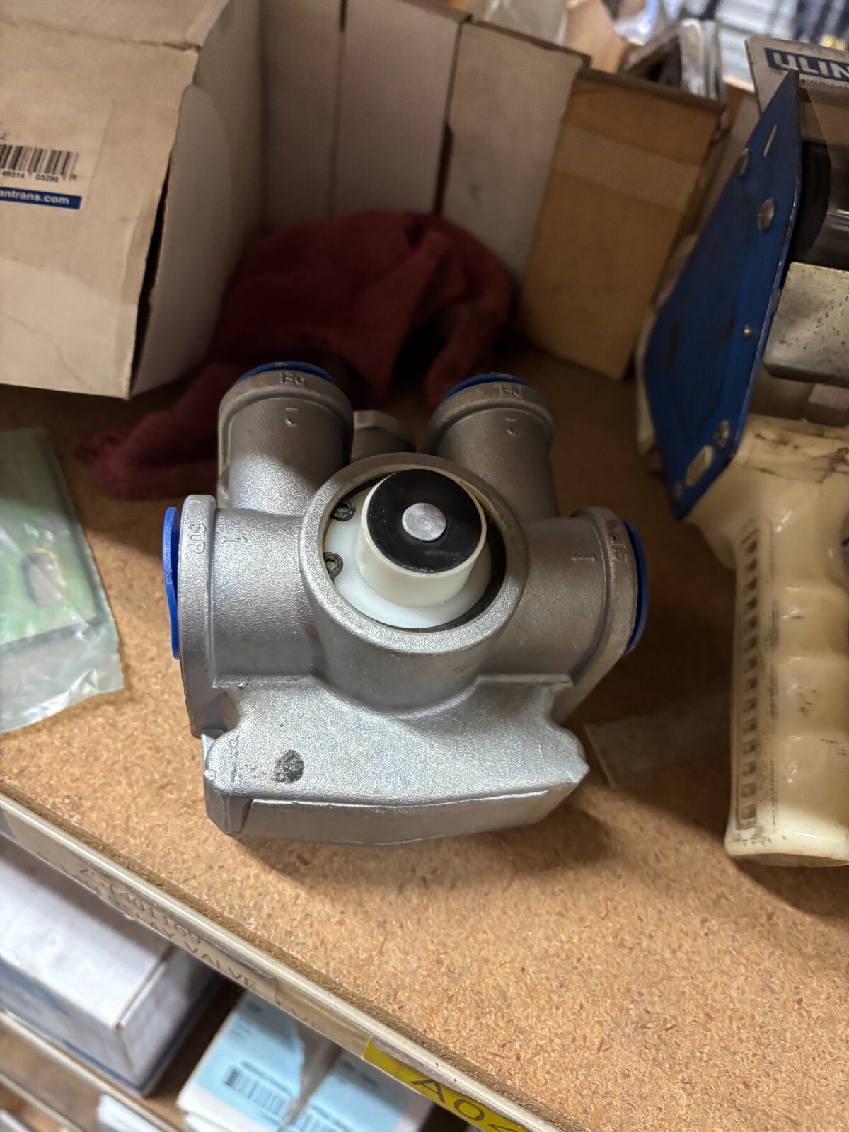 Tramec Sloan 401169 Valve R14 Relay Horizontal KN28071, BX103010N
