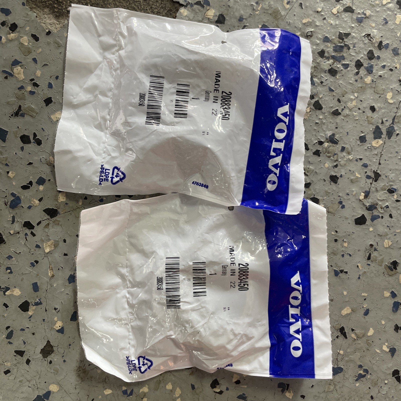 20883450-Genuine OEM Mack/Volvo Exhaust Manifold Gasket Set Of 2