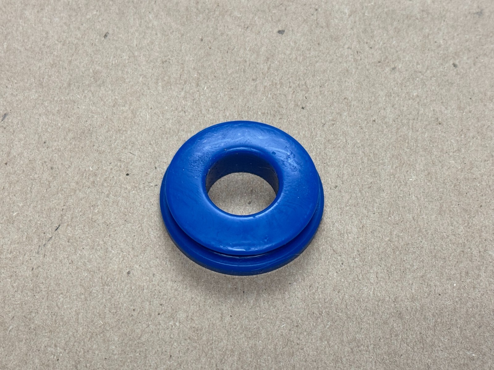 Energy Suspension 90.9017B Universal Blue Hyper Flex Poly Glad Hand Seal – Each