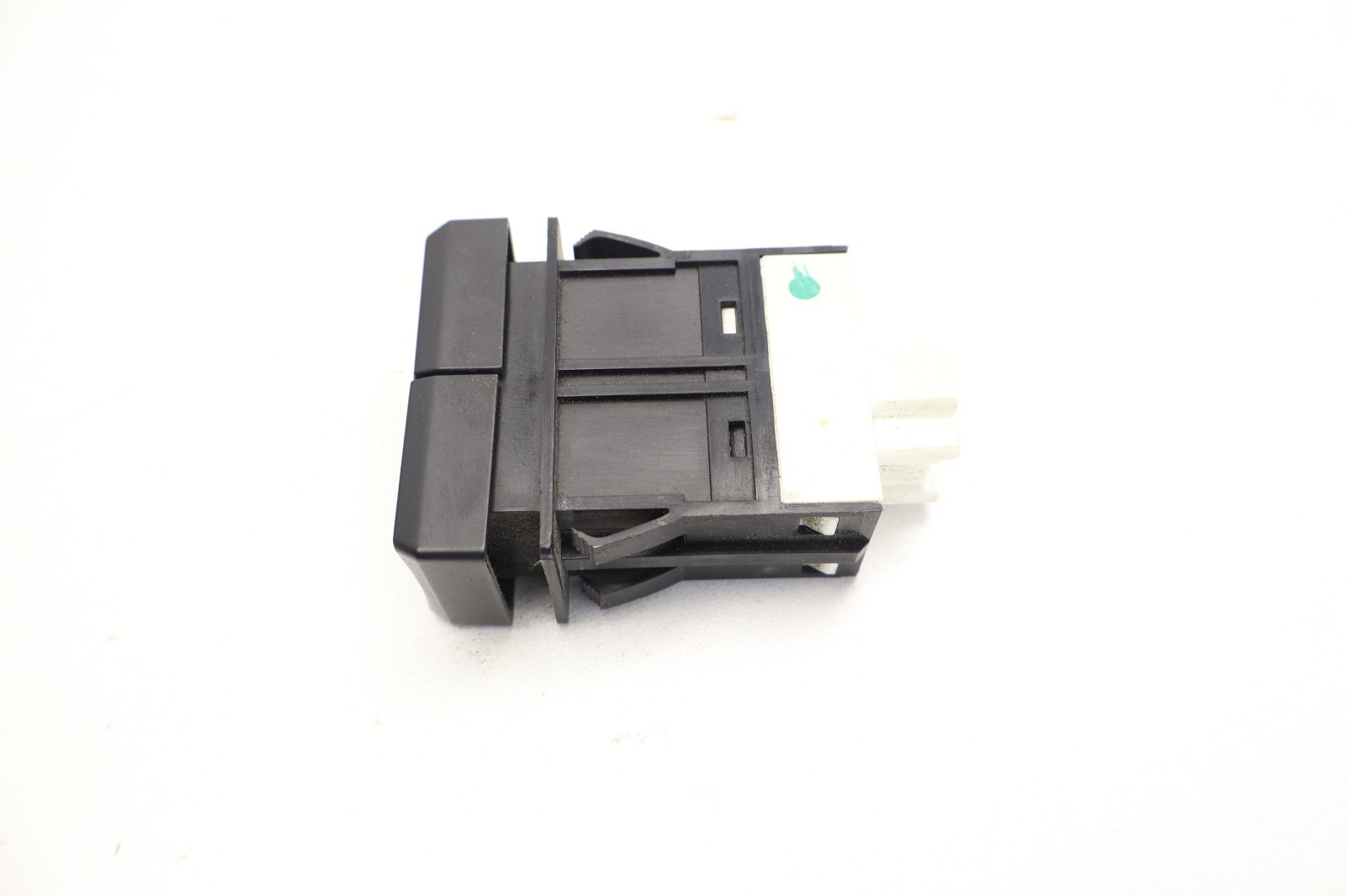 2014-2019 KENWORTH T680 PACCAR REAR CAB LOAD FLOOD LIGHT DASH CONTROL SWITCH