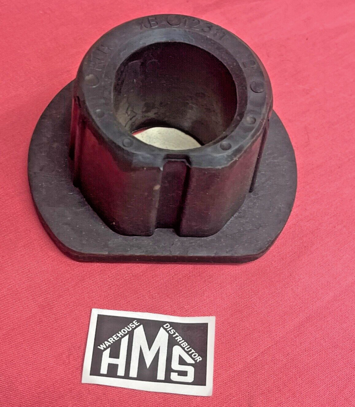 XB-12311 HOLLAND Rubber Cushion,Mounting Bracket, Fifth Wheel Bushing