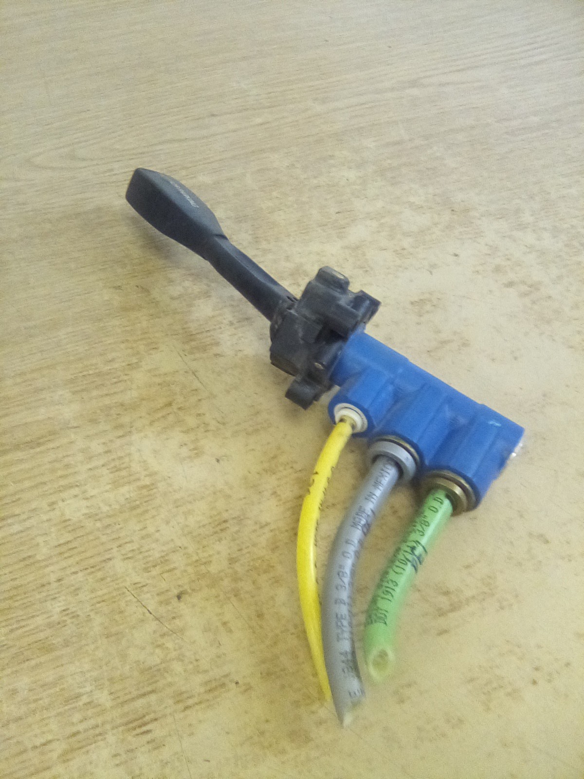 Bendix/Mack Trailer Brake Valve 7267413