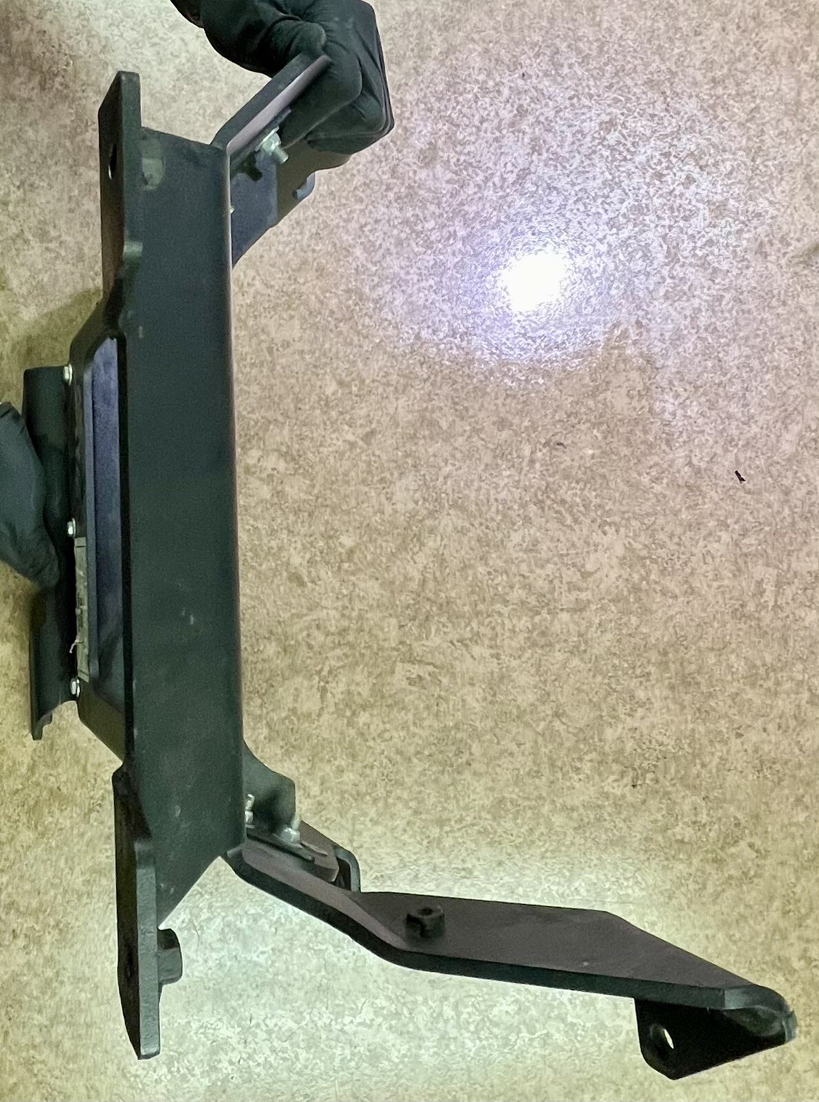 Paccar Peterbilt Air Cleaner Mount Bracket D11-1647 / 10225AD # 17008