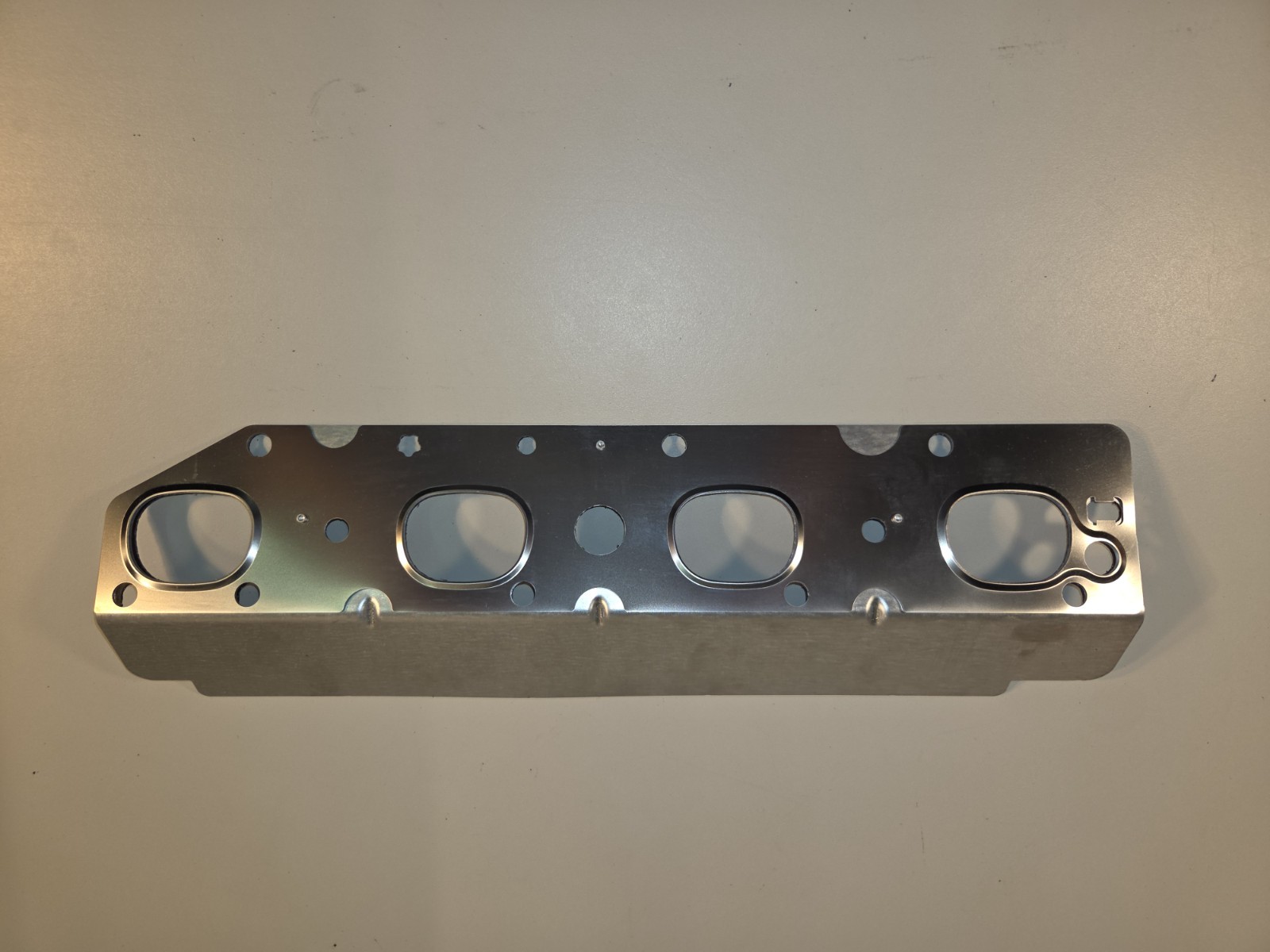 New Manifold Gasket RT 5045496AA. Replaces 53032966AF