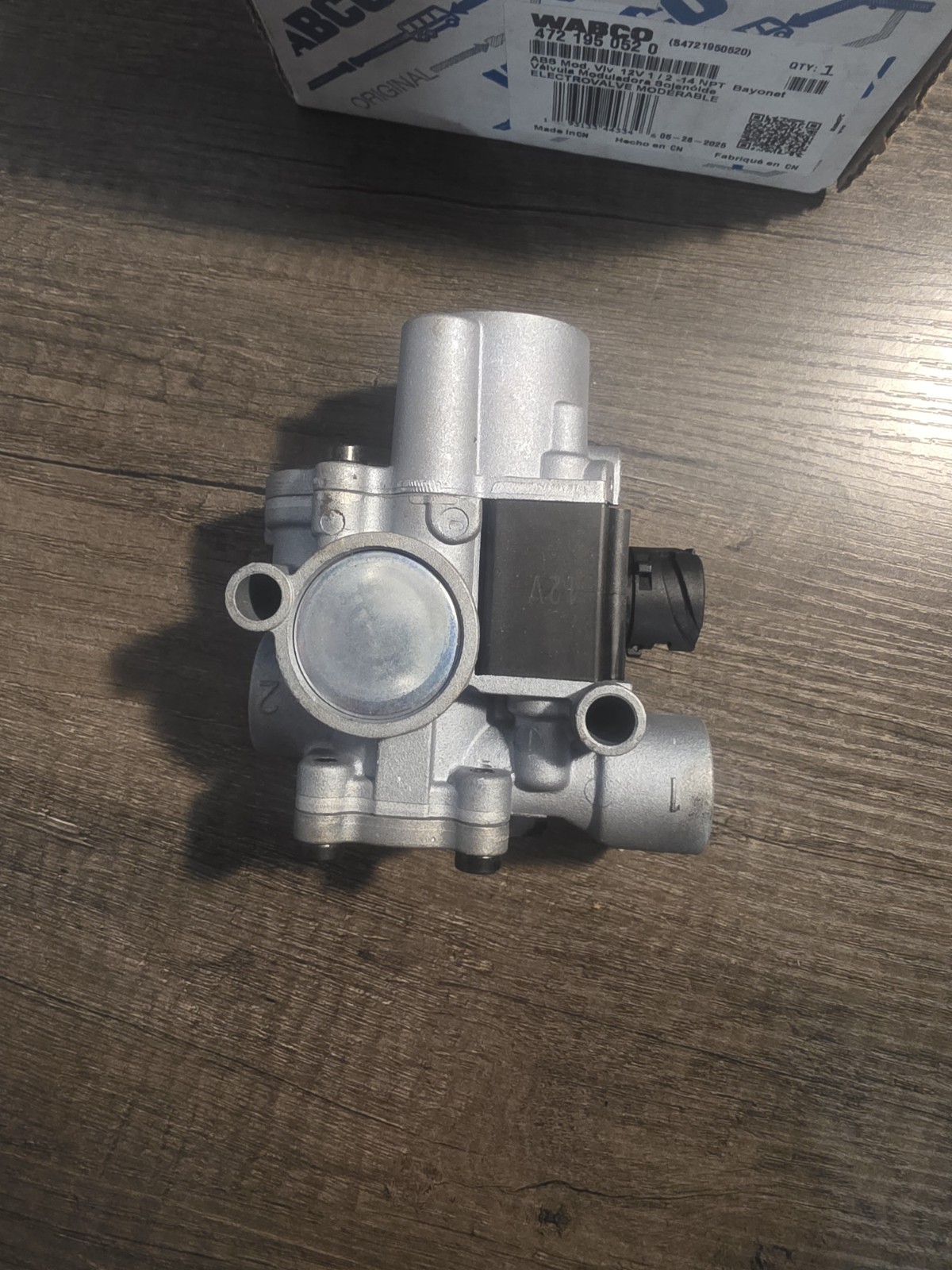 WABCO 4721950520 ABS Solenoid Modulator Relay Valve, 12V, 1/2″ NPTF for Trucks