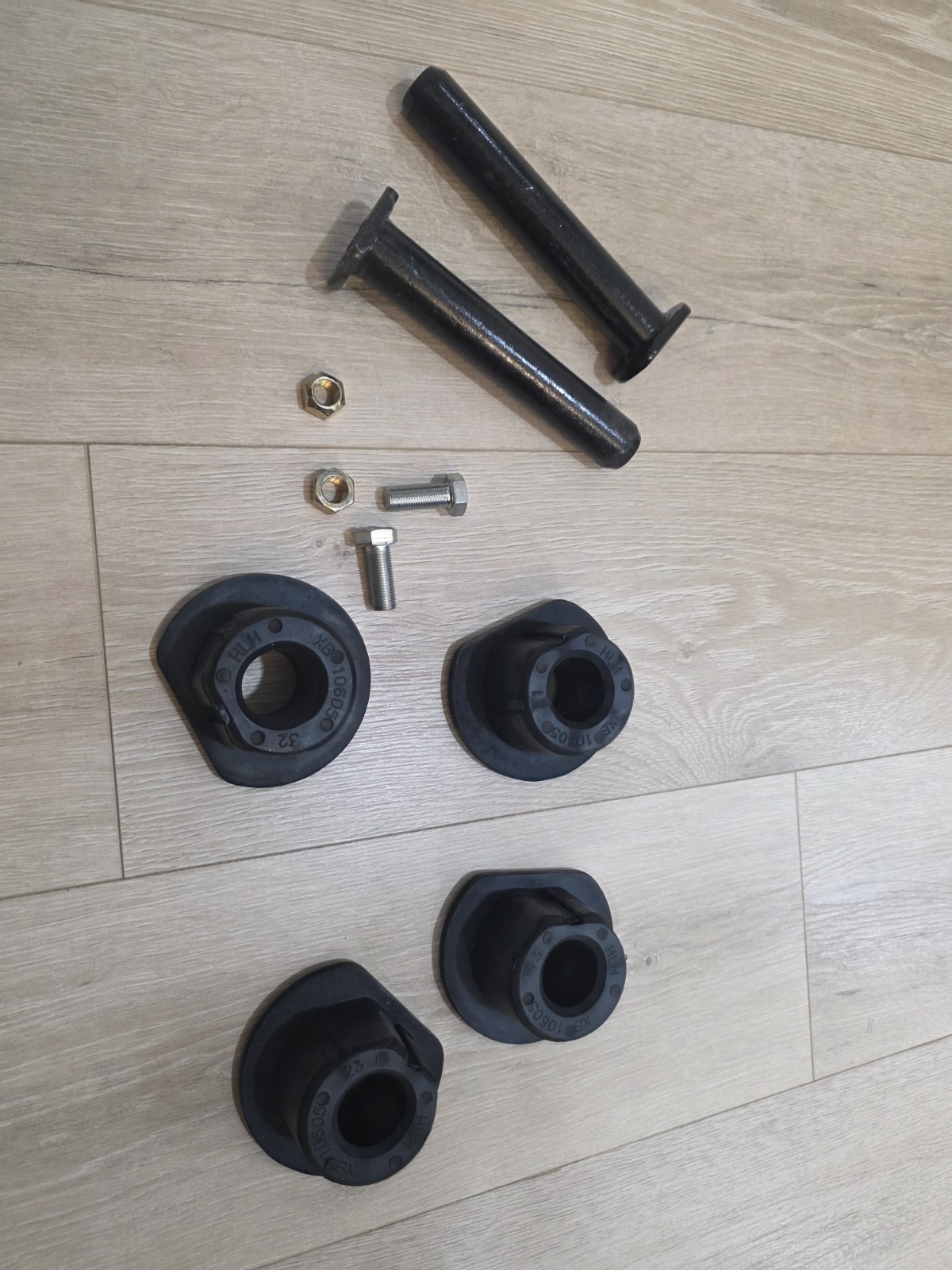 RK-10605 Genuine Pin Kit, ILS Bracket Pins & Cushions OEM – New
