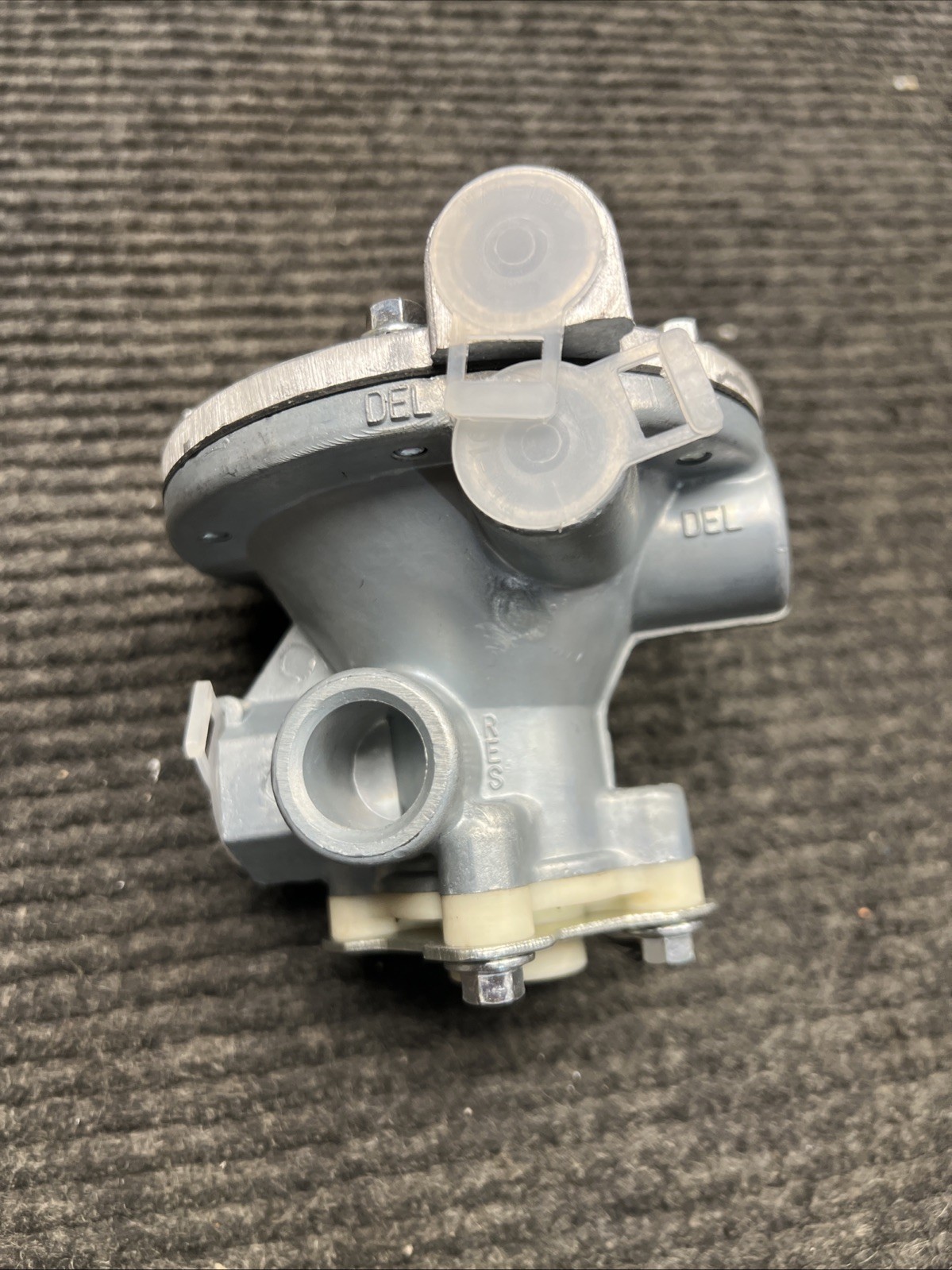 WORLD AMERICAN WA110197 RELAY VALVE