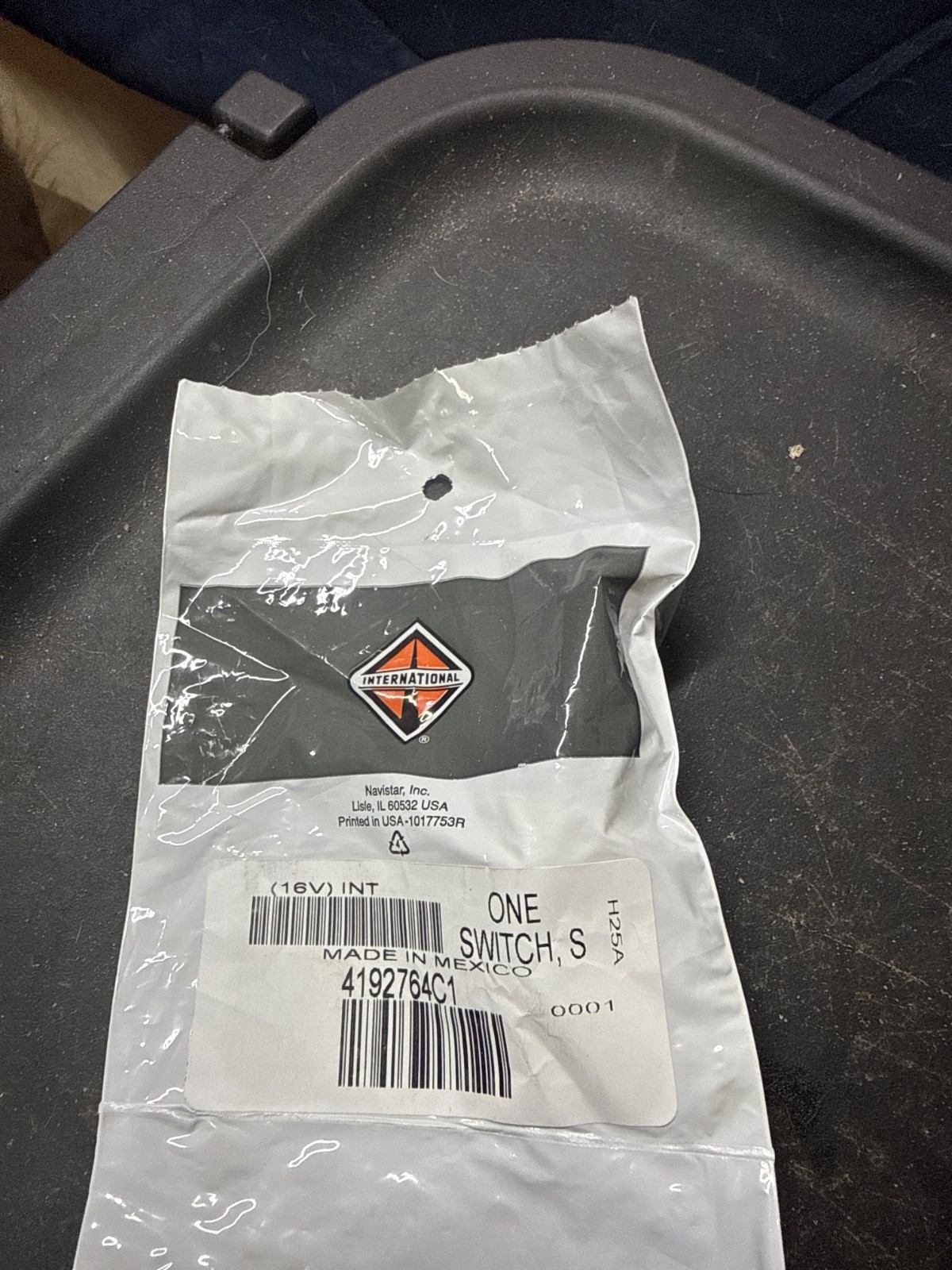 INTERNATIONAL PDC SWITCH 4192764C1