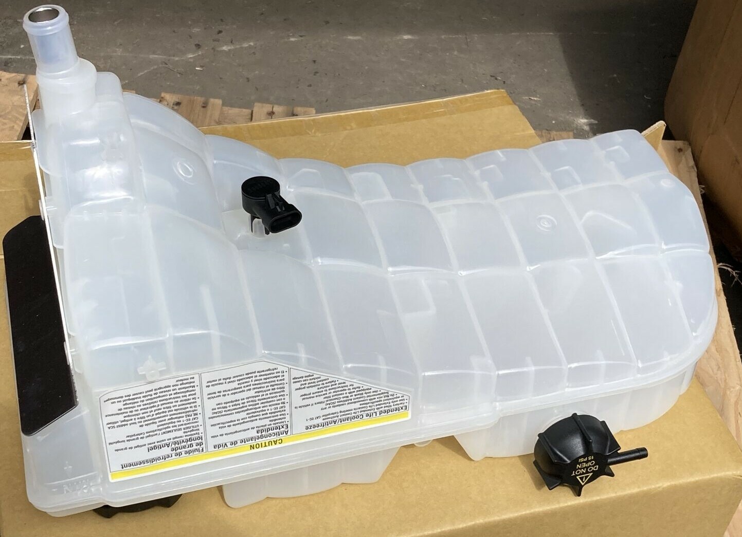 NEW TRP KENWORTH / PETERBILT RADIATOR SURGE TANK ASSEMBLY OE T1673008 , ST3008D