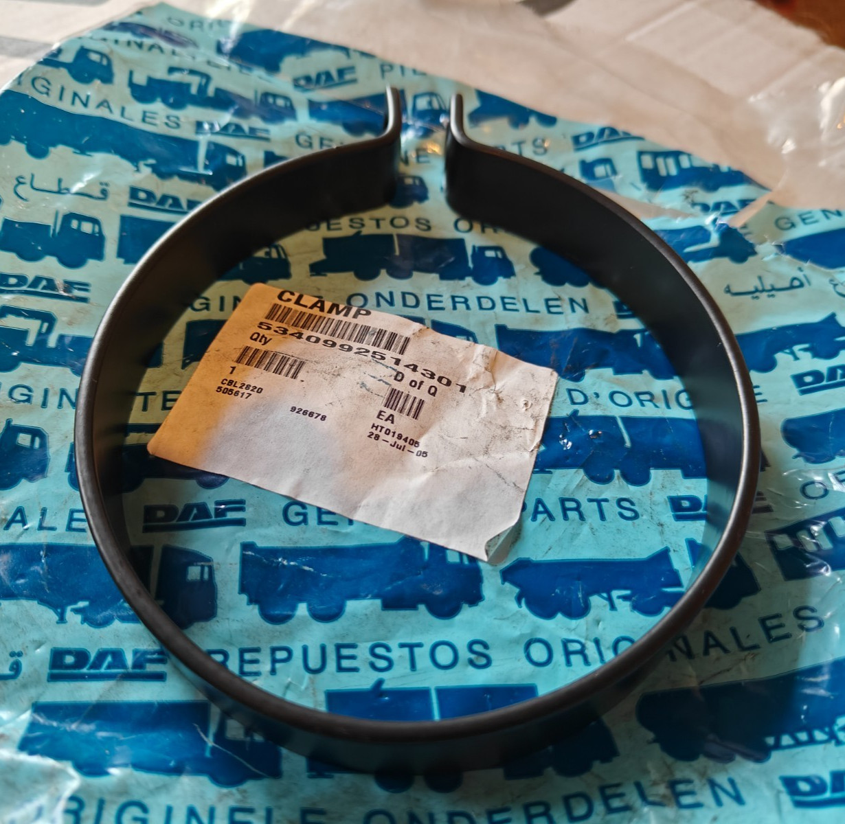 CBL2820: DAF Clamp / Loop / oval dia. 11.6-13cm Width 2cm [Scammell U0759]