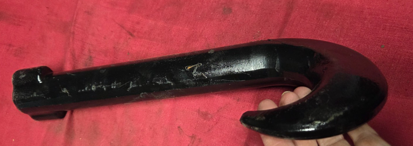 INTERNATIONAL TOW HOOK 3614821C1