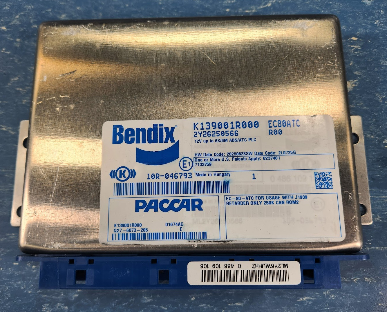 Bendix K139001R000 ABS Traction Control Module ECU 10R-046793 Q27-6073-205