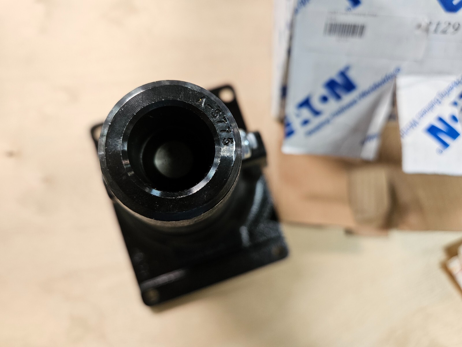 Eaton S2129 Low Tower Shift Lever Housing Assembly With Isolator