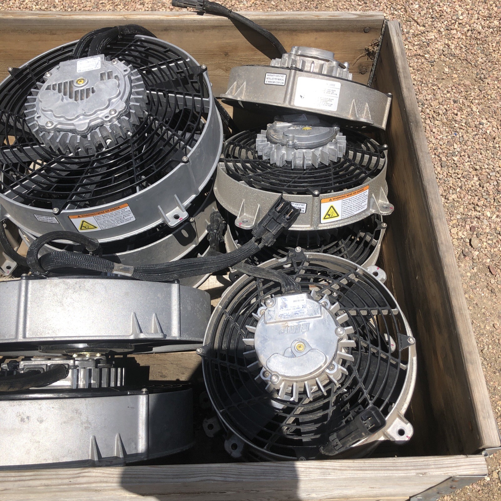 EMP 11 INCH FAN 12V “SMART FLOW” FIL11-12V-PULL-G-L E Pulled from EV prototype *