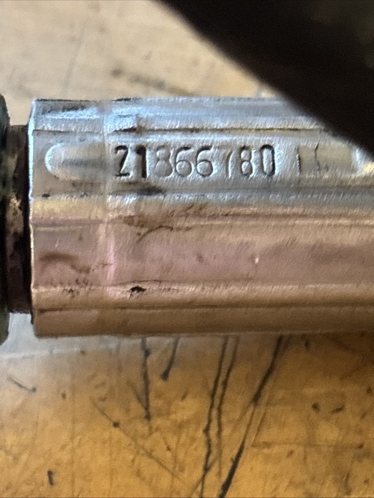21866780 Hose Assembly for Volvo