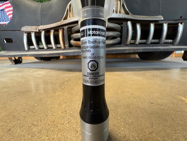 (1) FORD Motorcraft PMPC195007226A UX Ignot Silver Touch Up Paint & Clear Coat