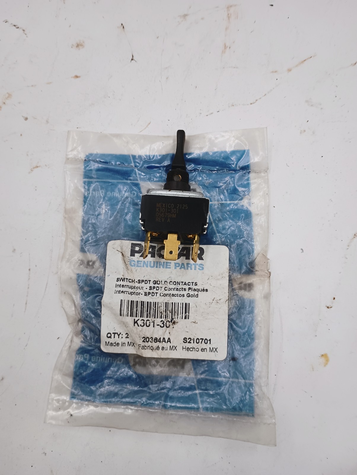 NEW GENUINE OEM PACCAR K301-301 KENWORTH SPDT GOLD CONTACTS TOGGLE SWITCH