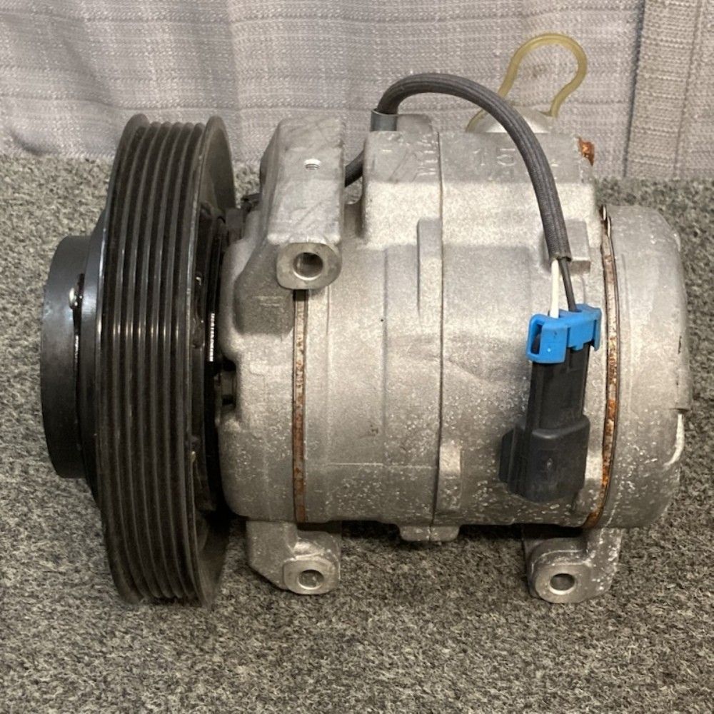 Denso 22-65772-001 Heavy Duty AC Compressor 10S15C New Genuine