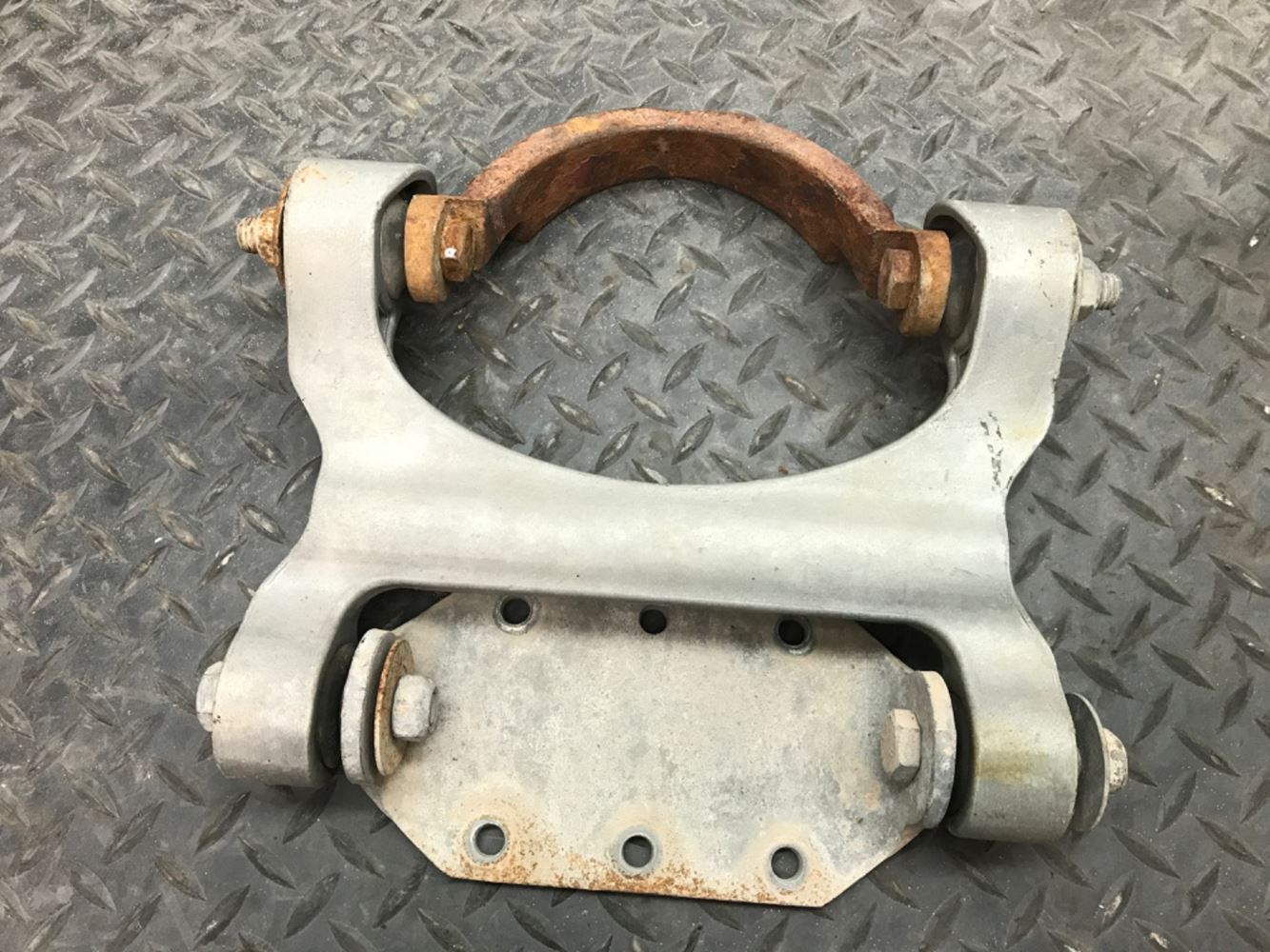 Freightliner Columbia 120 Exhaust Stack Bracket With Cab Mount.
