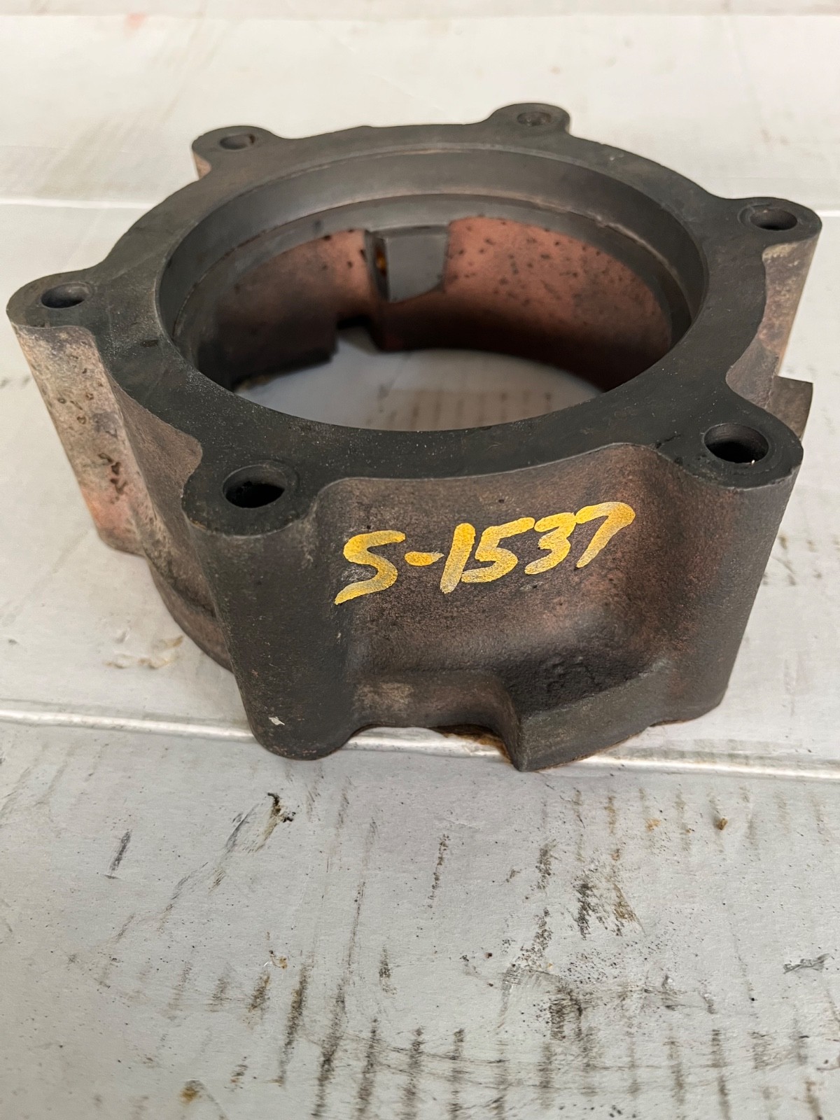 S1537 Eaton Fuller Rear Bearing Cover Cap For 14607A 11607 And Other 7-Speeds