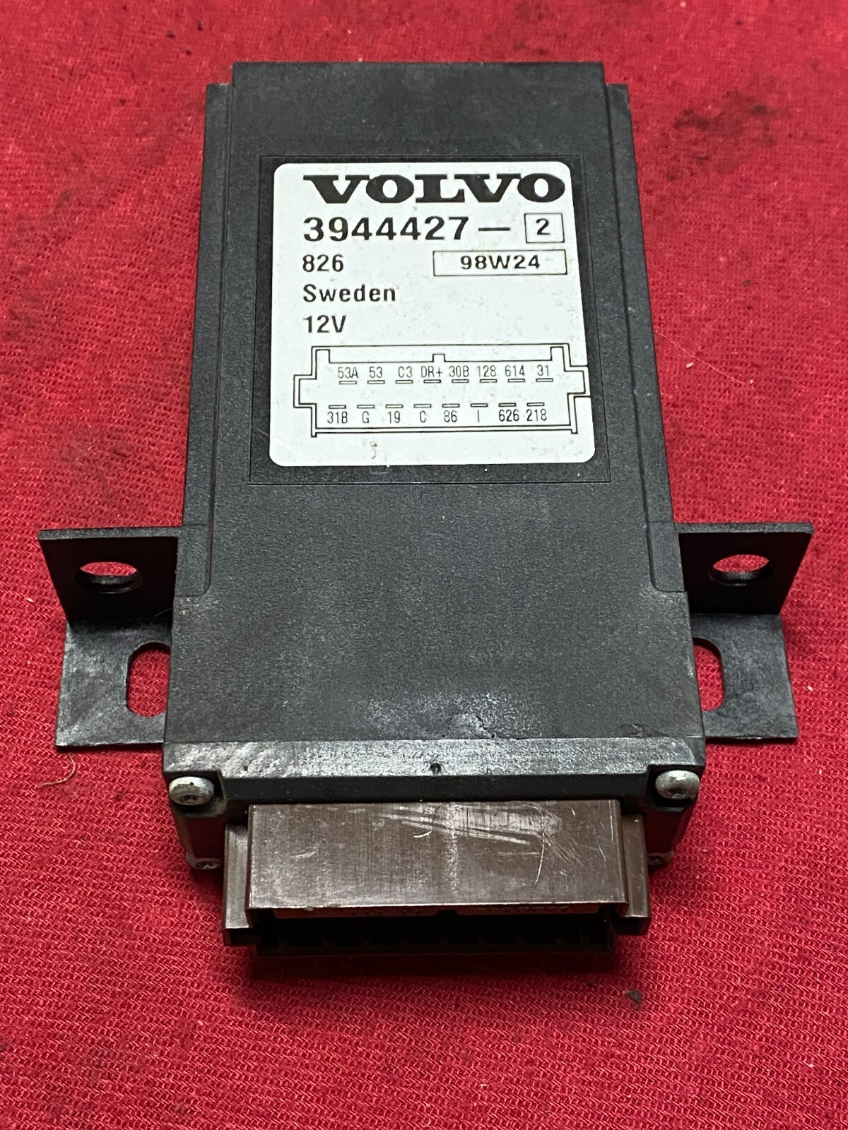 Ref# 3944427-2 VOLVO INTERMITTENT WIPER MODULE,