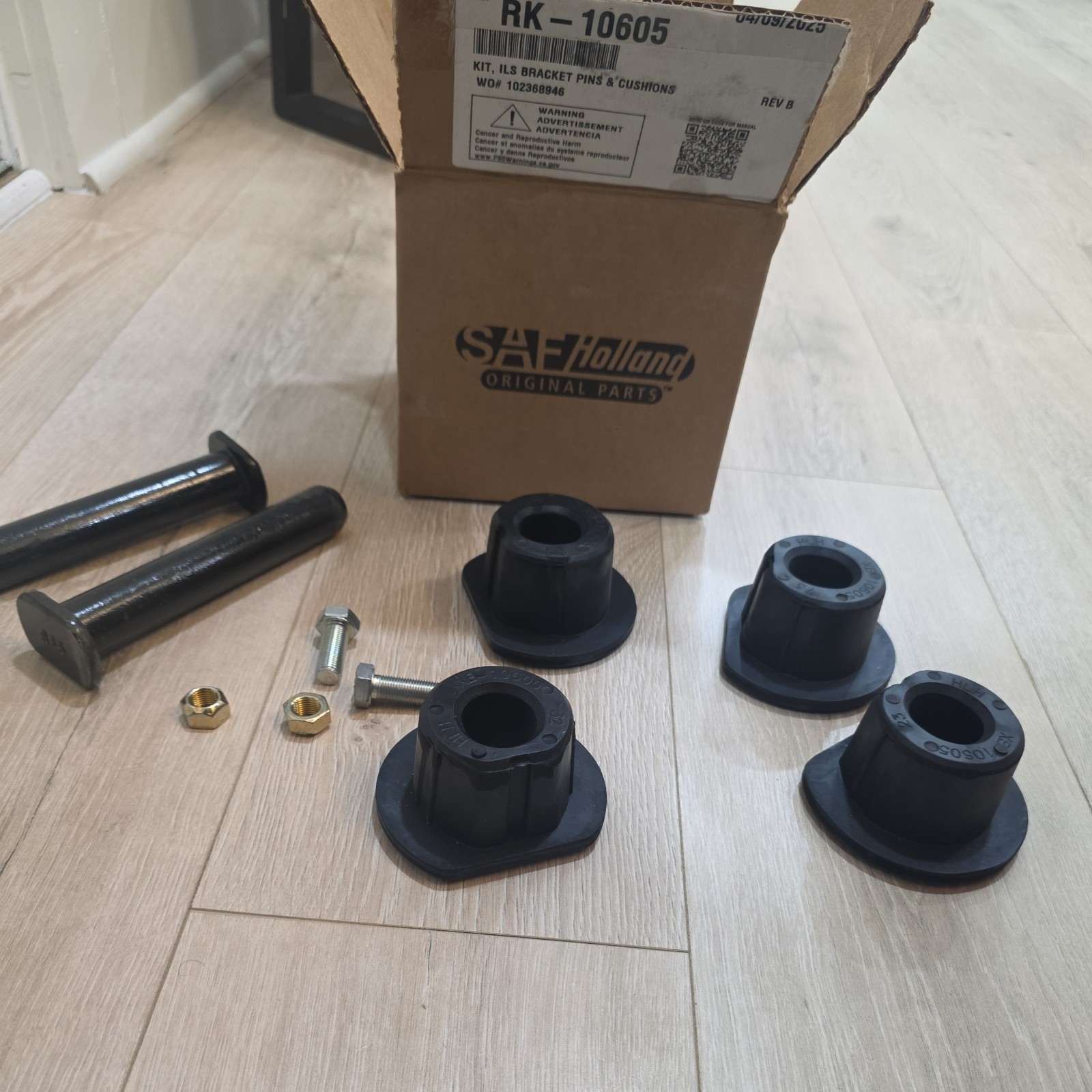 RK-10605 Genuine Pin Kit, ILS Bracket Pins & Cushions OEM – New