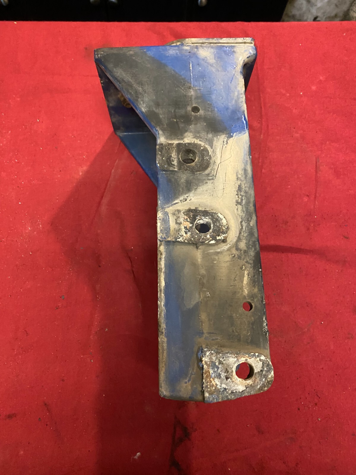 Freightliner SLEEPER cab mount 15 12621 000, SUPPORT, BRACKET