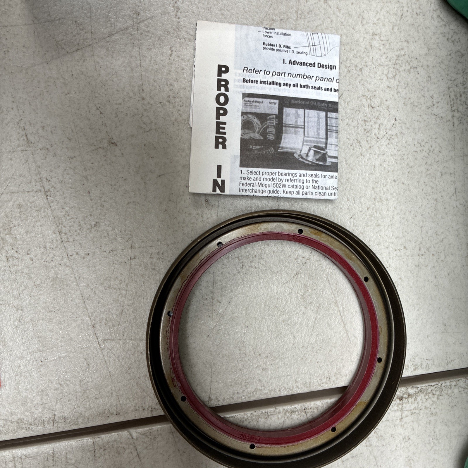 FEDERAL MOGUL NATIONAL OIL SEAL 370132A