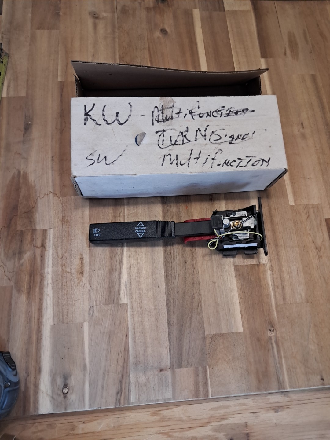Kenworth TL30400 Turn Signal Switch P65