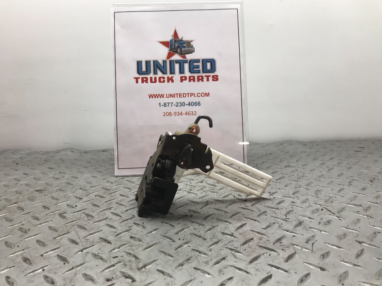 interior door latch assembly