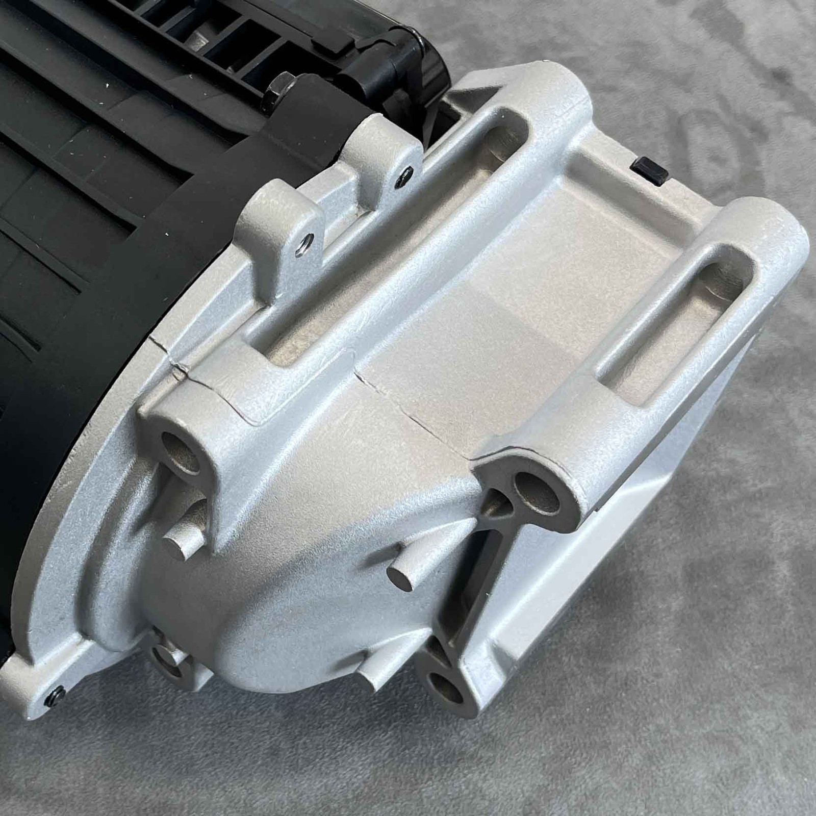 New Oil Crankcase Ventilation Separator for 21122539 21475228 Volvo D13 MP8