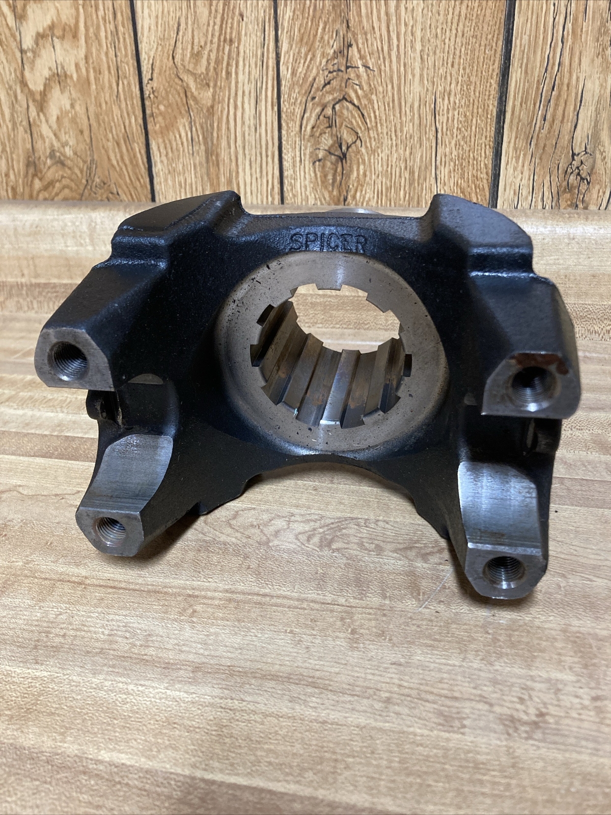 Genuine Dana Spicer C6-4-419-3 End Yoke / Housing New