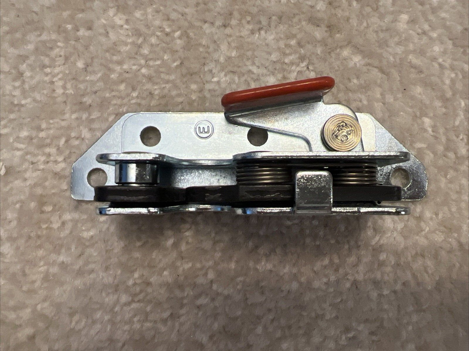 Kenworth Lower Bunk Latch 19-300R