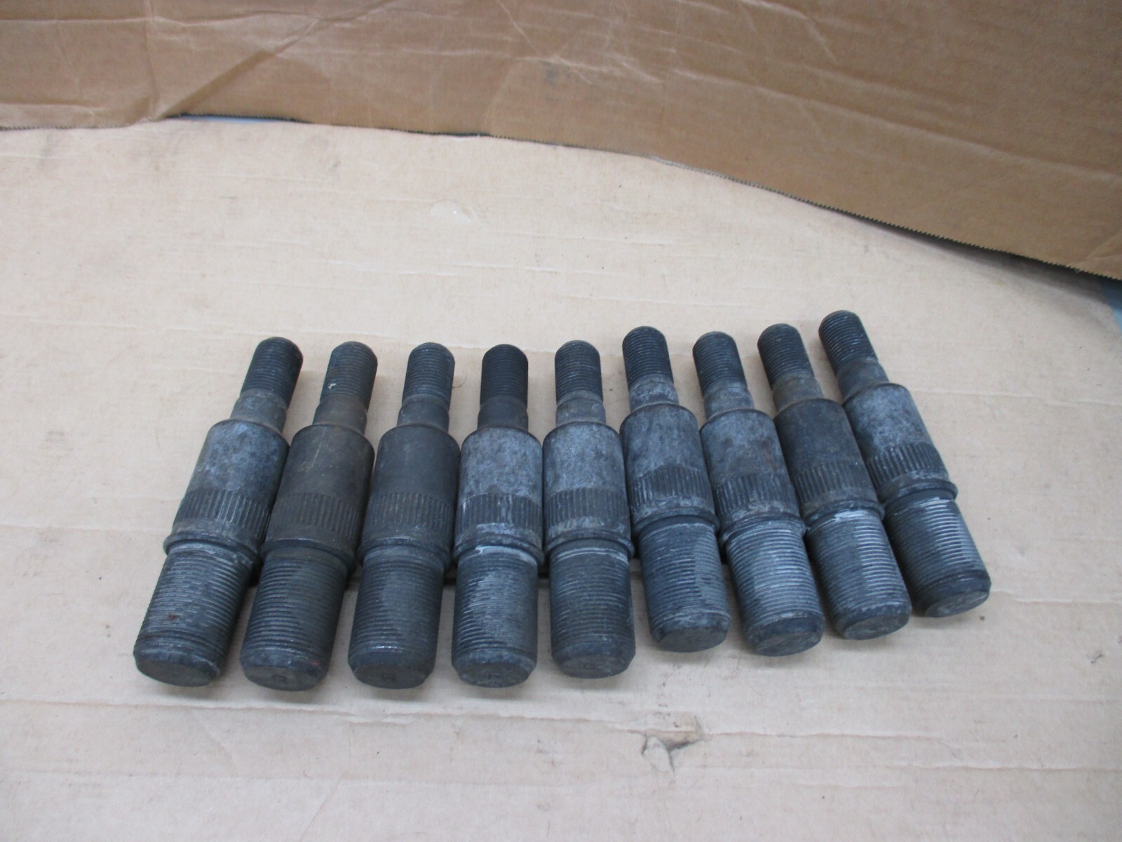 DOUBLE ENDED STUDS 1-1/8″ & 3/4″ RH THREADS TRUCK PARTS LOT OF 9 PIECES NEW