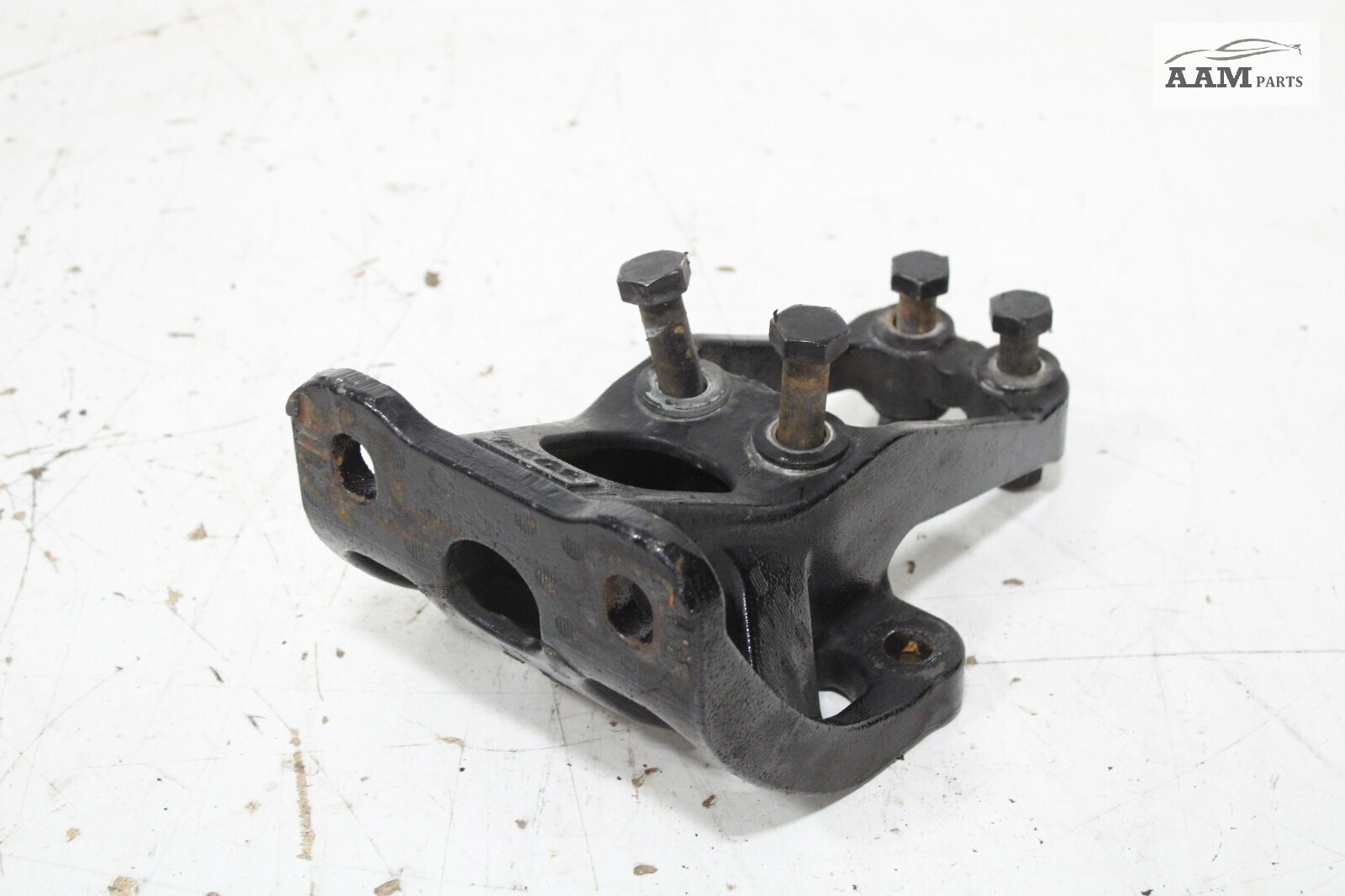 2018-2023 FREIGHTLINER CASCADIA FRONT LEFT CAB MOUNT BRACKET R18-67961-000 OEM
