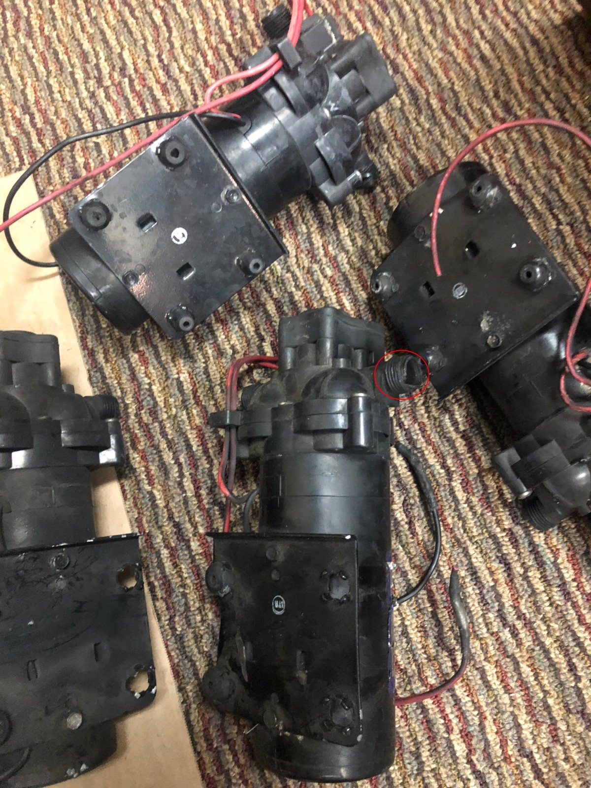 LOT OF 4 SHURFLO 2088-573-534 PREMIUM SURFACE DIAPHRAGM 24VDC PUMPS, AS IS/PARTS