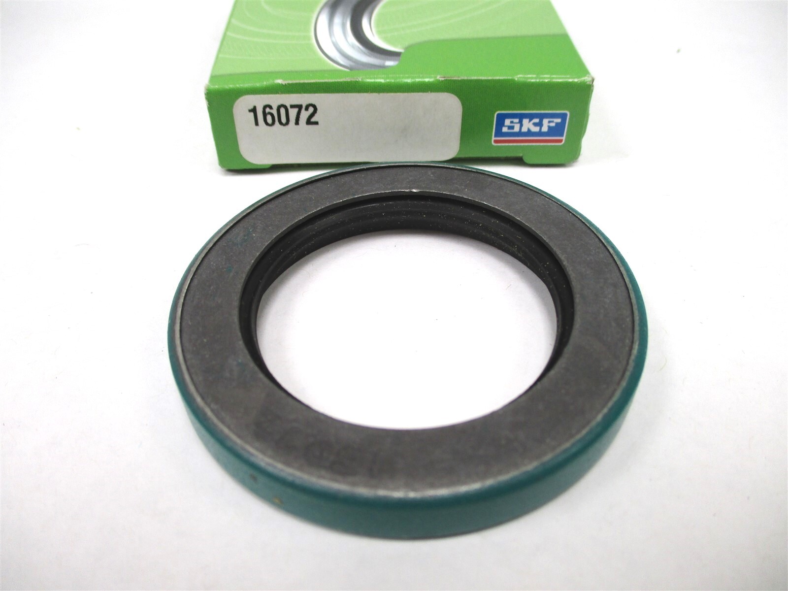 16072 NEW SKF RADIAL SHAFT OIL SEAL CR