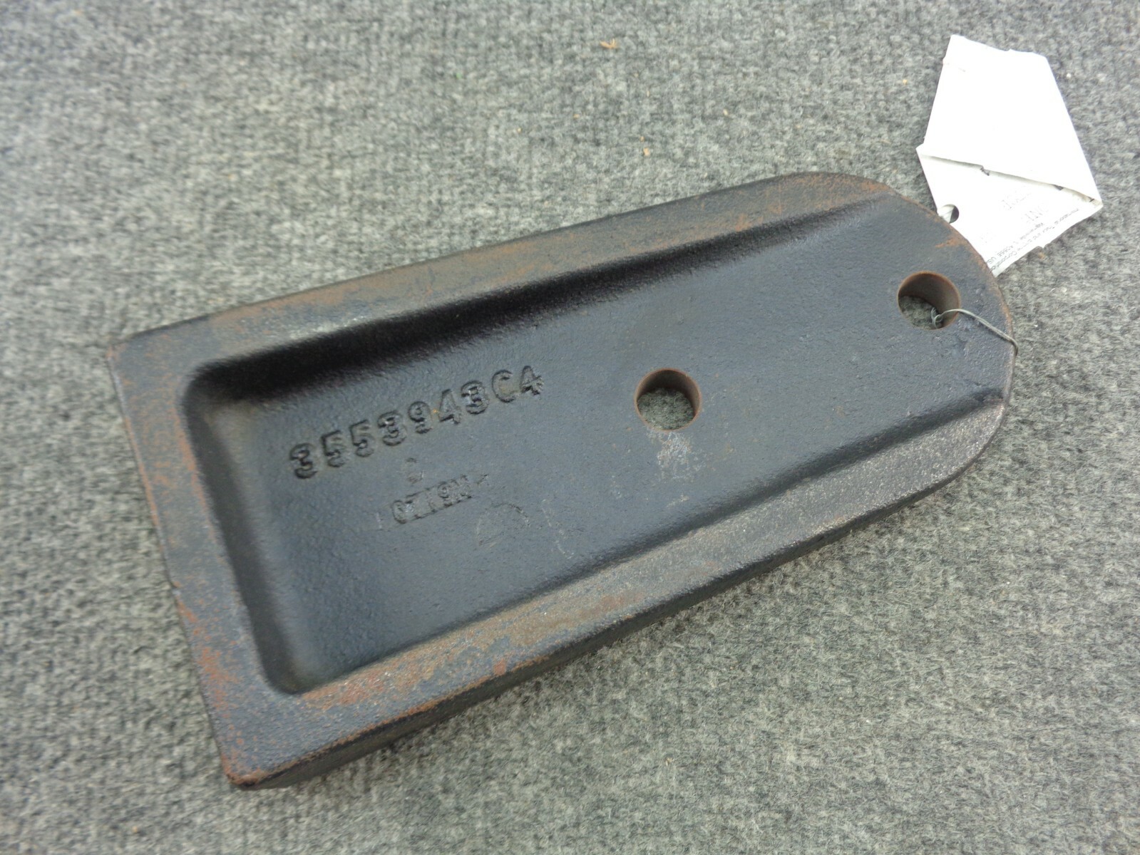 New Unused OEM Genuine Factory International 3553943C4 Stop Axle Plate