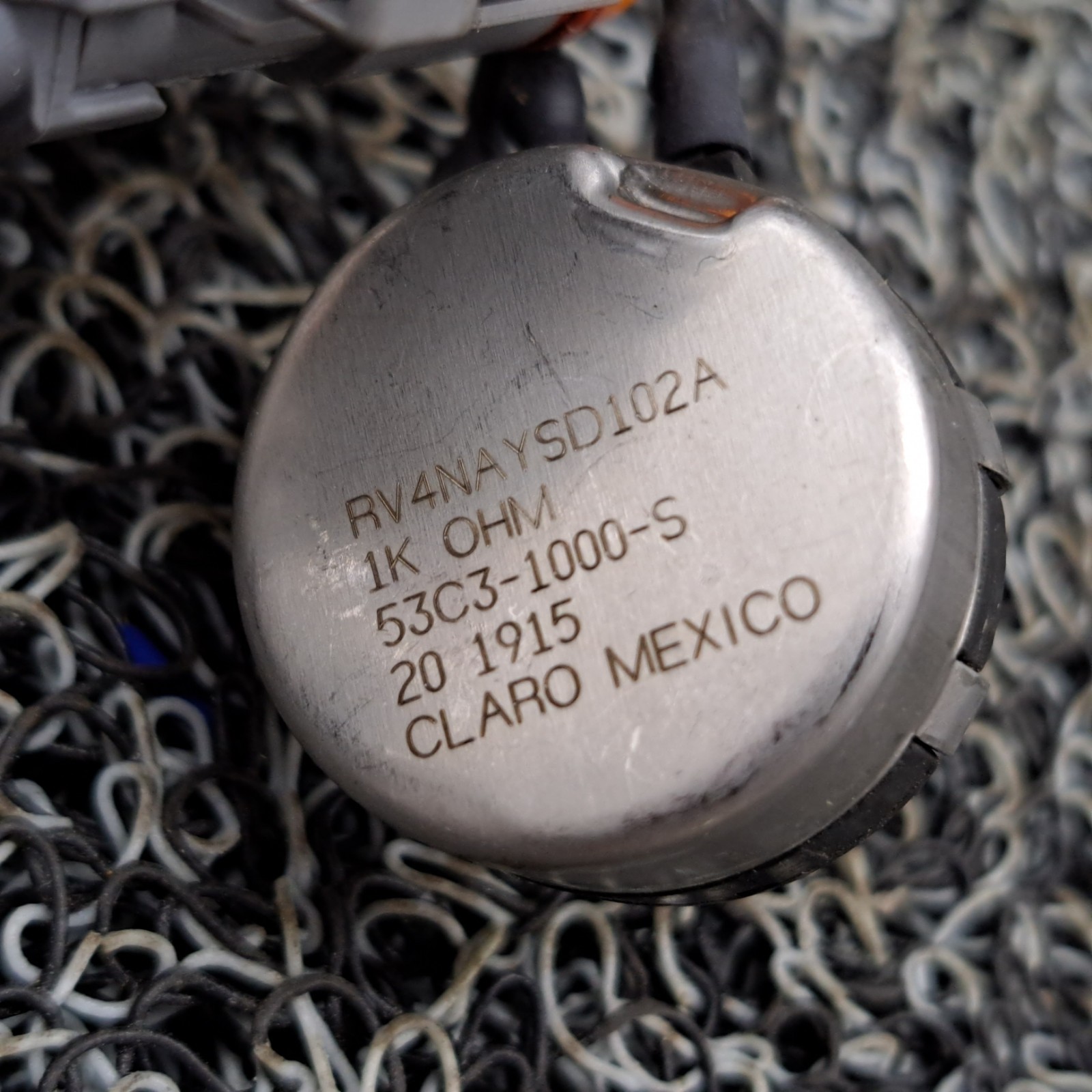 Roadtec 305-009-115 Pot As 1 K Ohm EZIV for Volvo 7000. (53C3-1000-S)