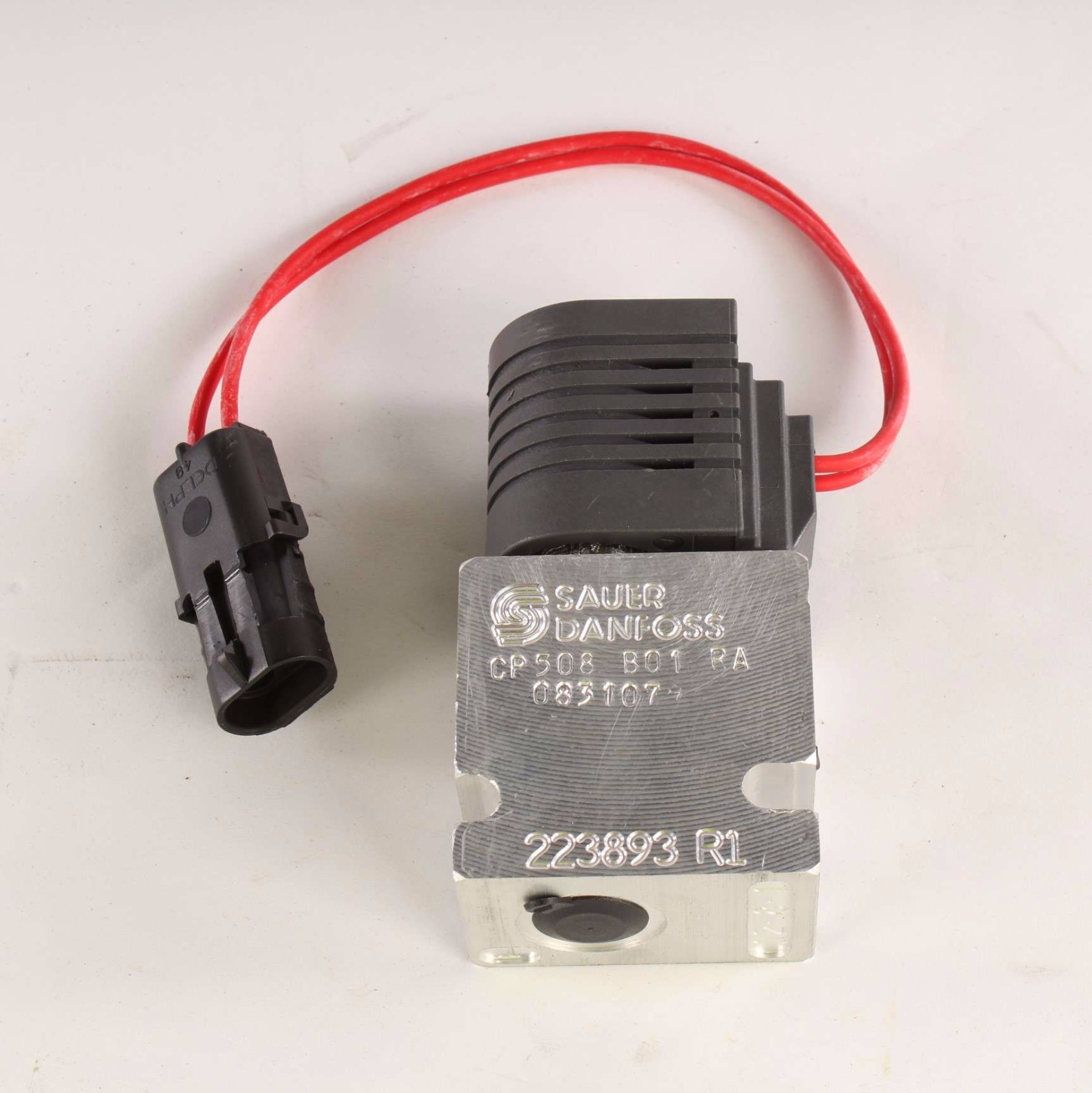 New 139797 Sauer Danfoss Solenoid Relief Manifold CP508