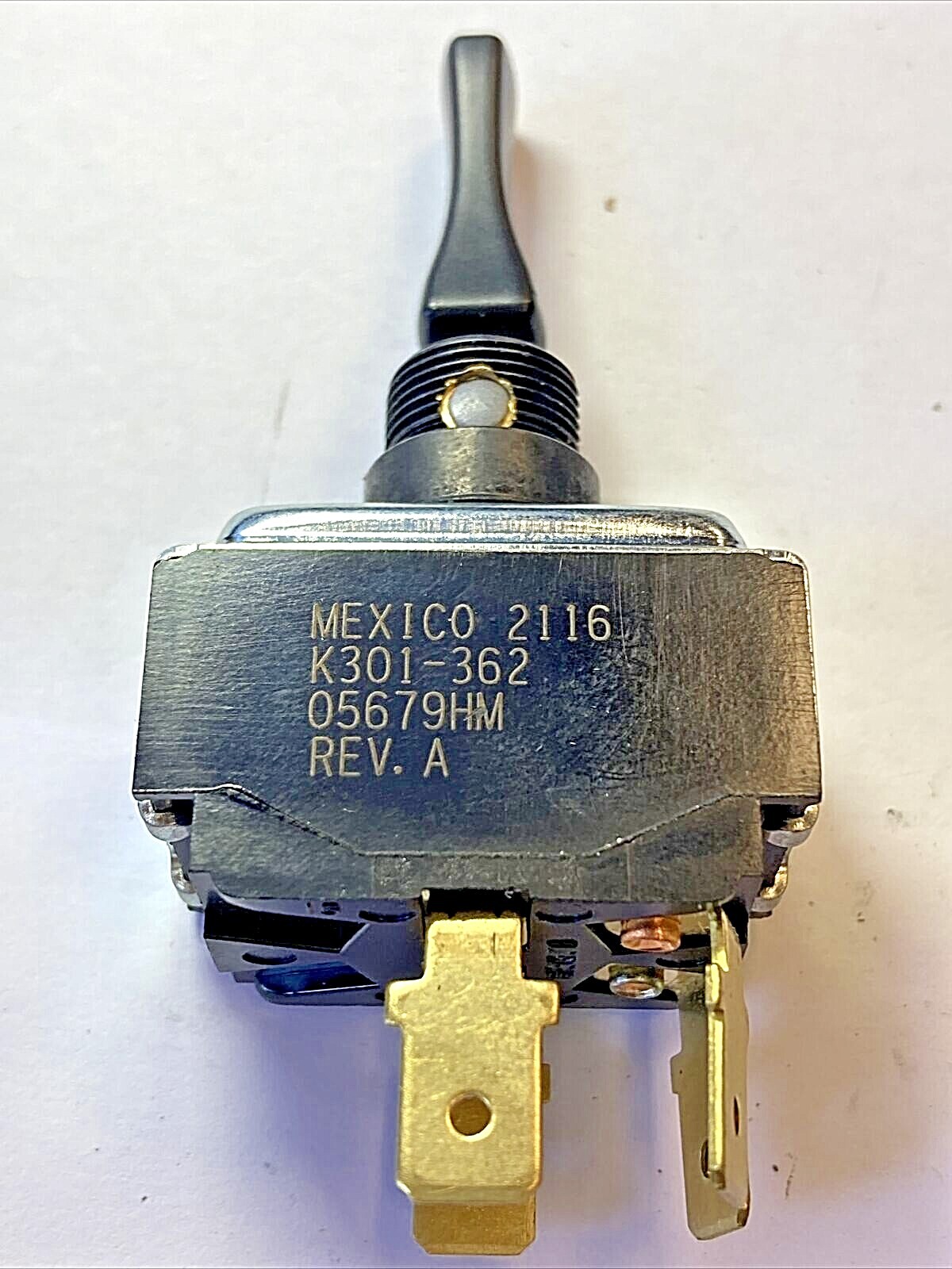 ~ NEW GENUINE OEM PACCAR KENWORTH UNIVERSAL TOGGLE SWITCH ~~ K301-362