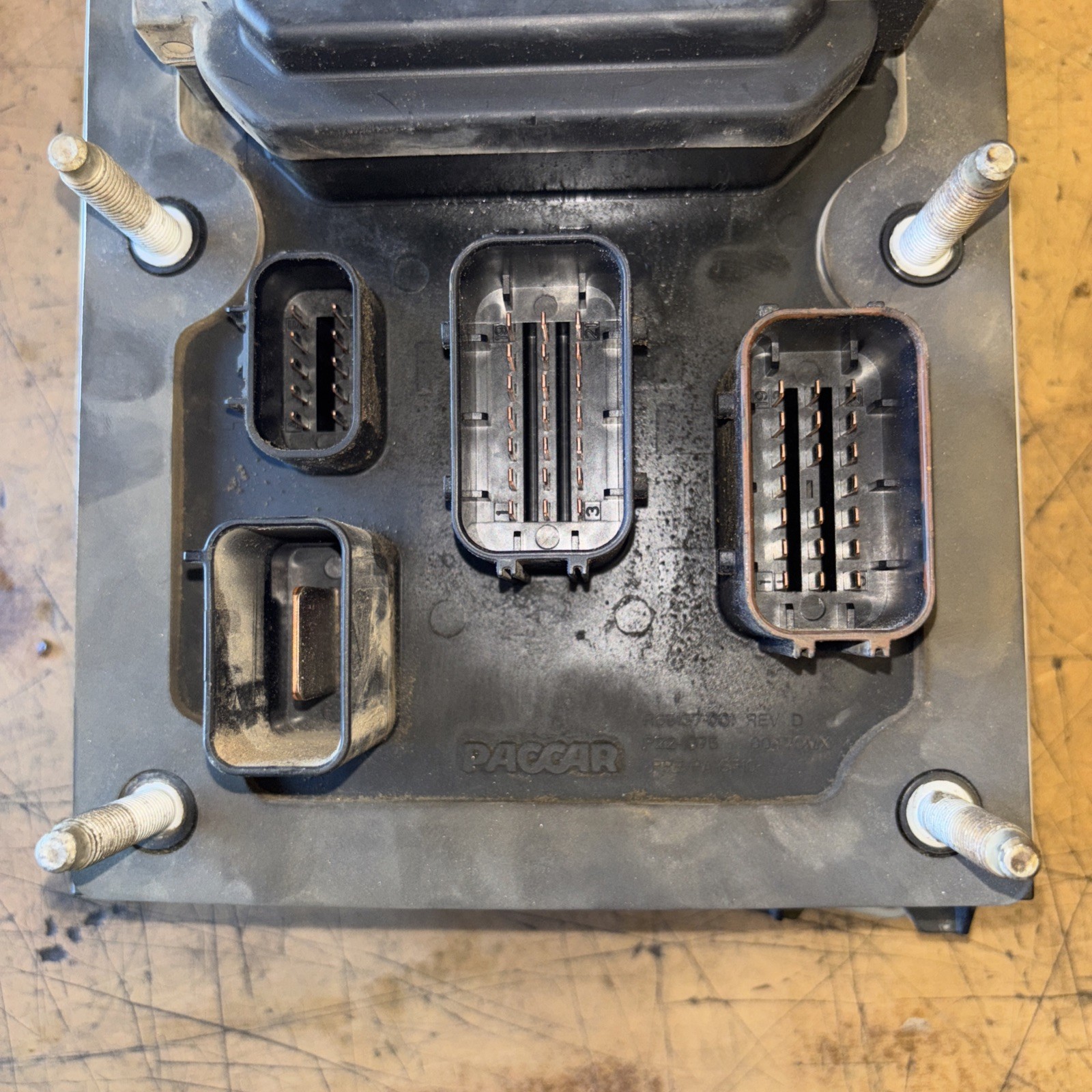 KENWORTH Paccar FUSE-ASSEMBLY CAB PDC NGP P27-1147-0200