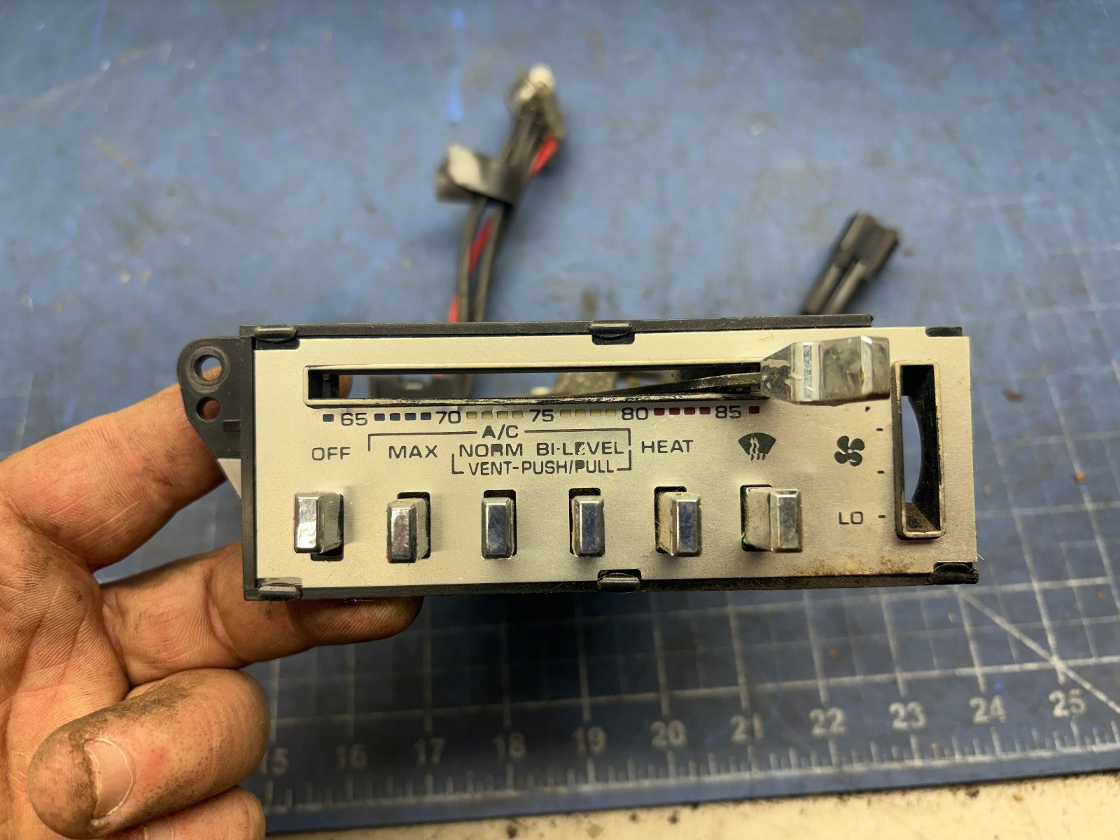 CHRYSLER MOPAR HEATER HVAC A/C CONTROL 3847013 MISSING FAN SWITCH *SEE PICTURES*